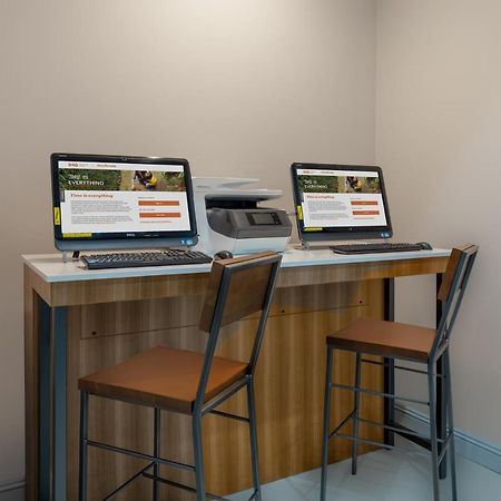 Holiday Inn Express Laguardia Airport, An Ihg Hotel New York Bagian luar foto