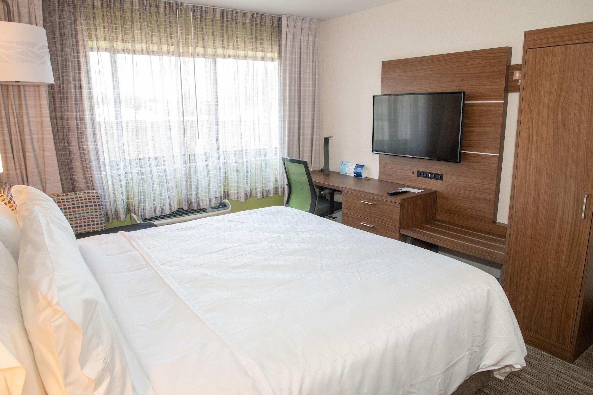 Holiday Inn Express Laguardia Airport, An Ihg Hotel New York Bagian luar foto