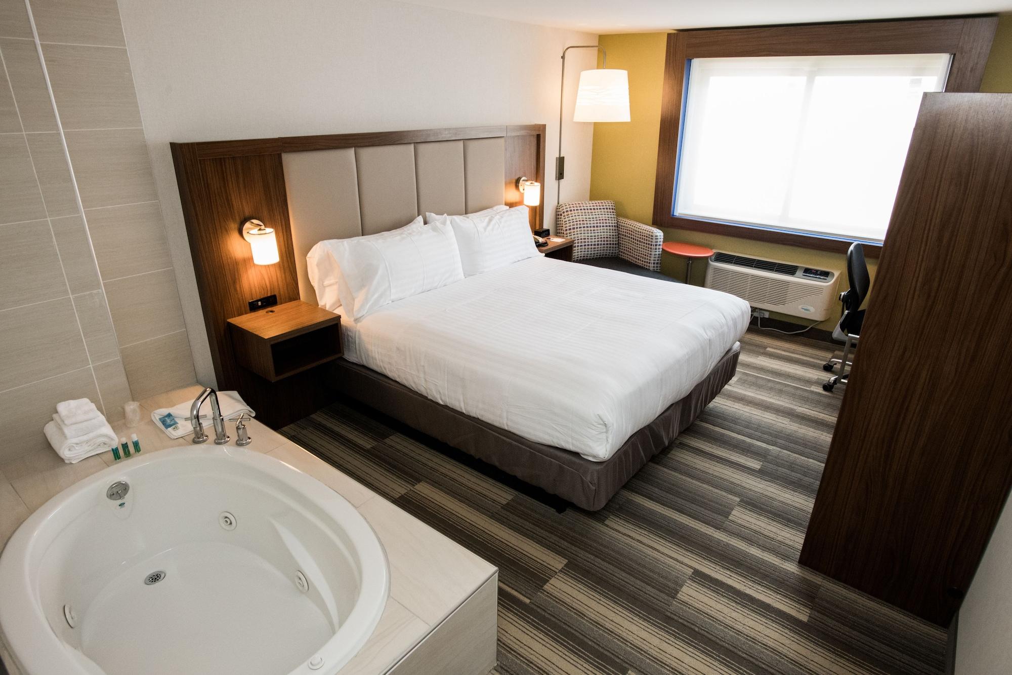 Holiday Inn Express Laguardia Airport, An Ihg Hotel New York Bagian luar foto