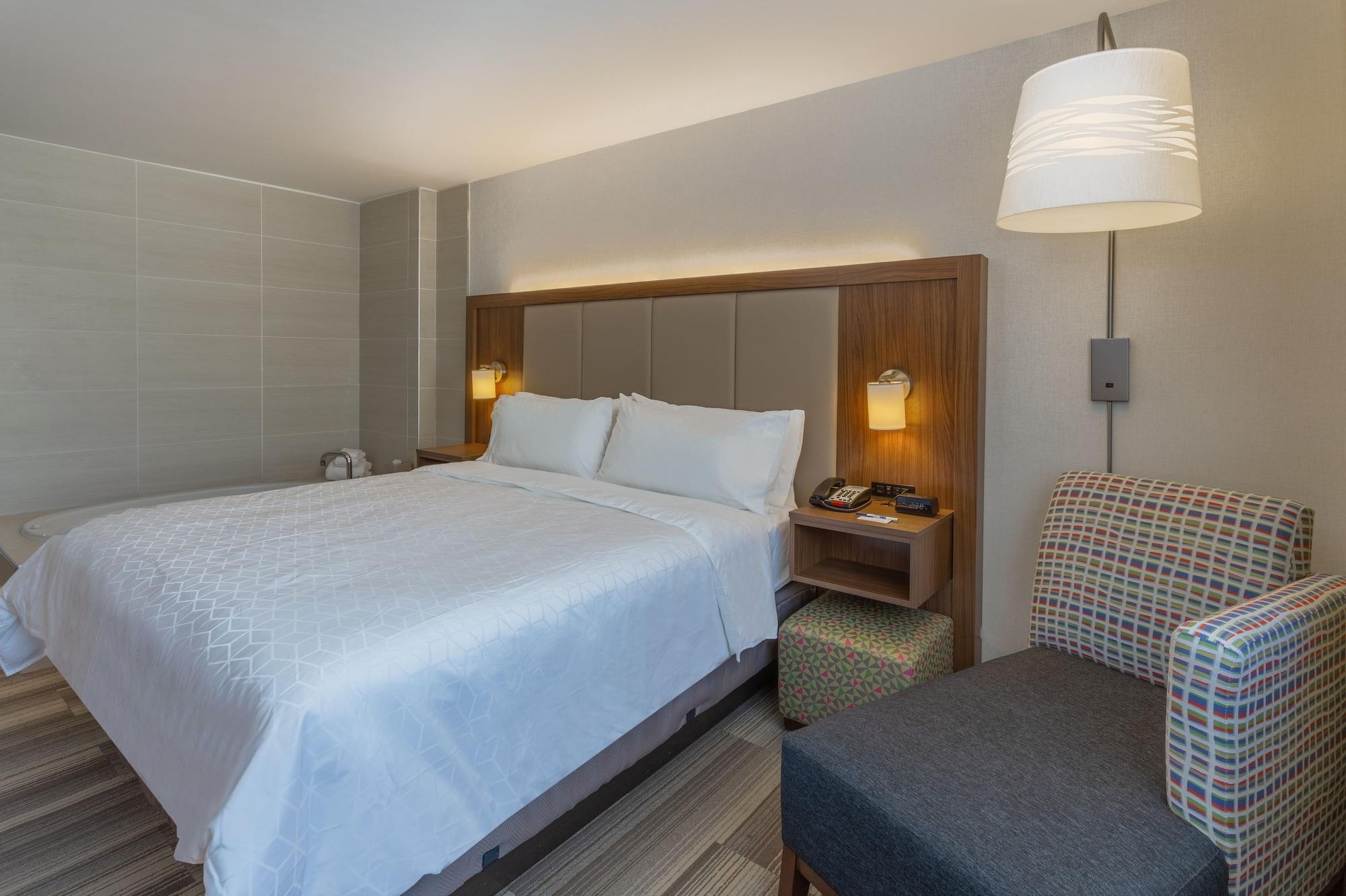 Holiday Inn Express Laguardia Airport, An Ihg Hotel New York Bagian luar foto