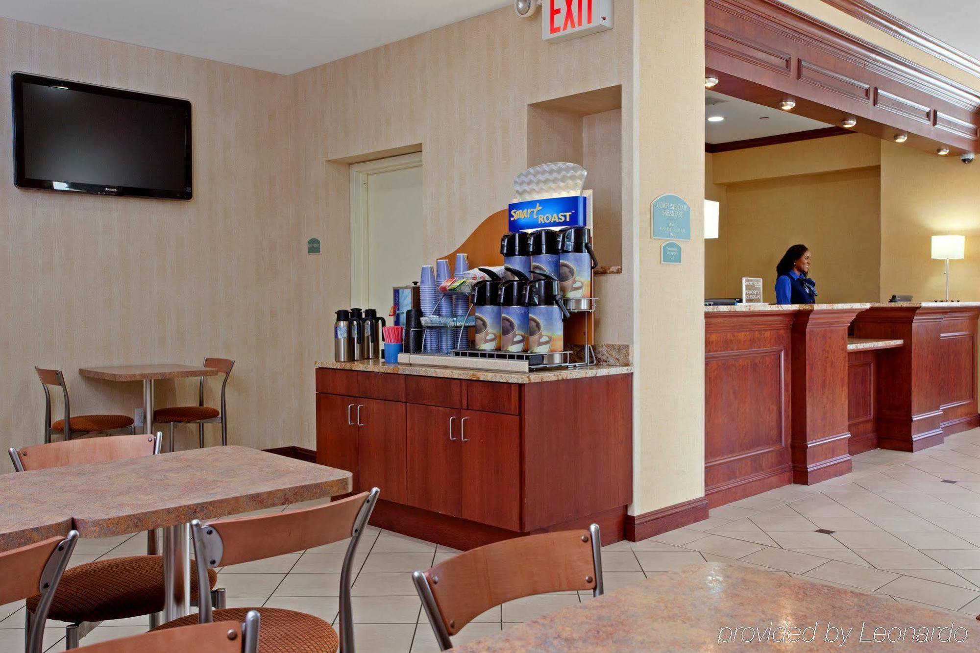 Holiday Inn Express Laguardia Airport, An Ihg Hotel New York Restoran foto