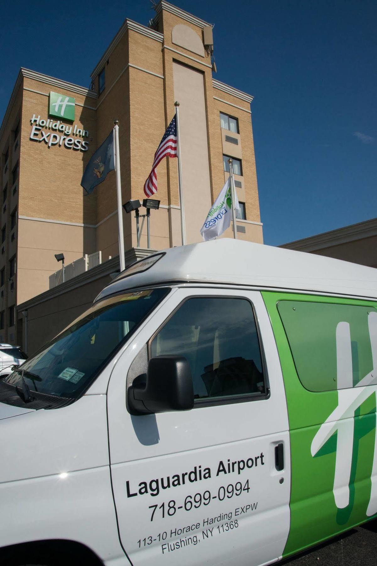 Holiday Inn Express Laguardia Airport, An Ihg Hotel New York Bagian luar foto