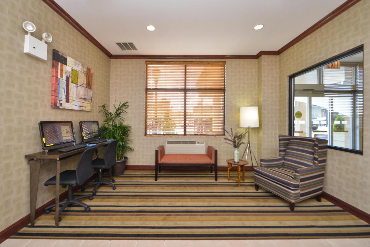 Holiday Inn Express Laguardia Airport, An Ihg Hotel New York Bagian luar foto